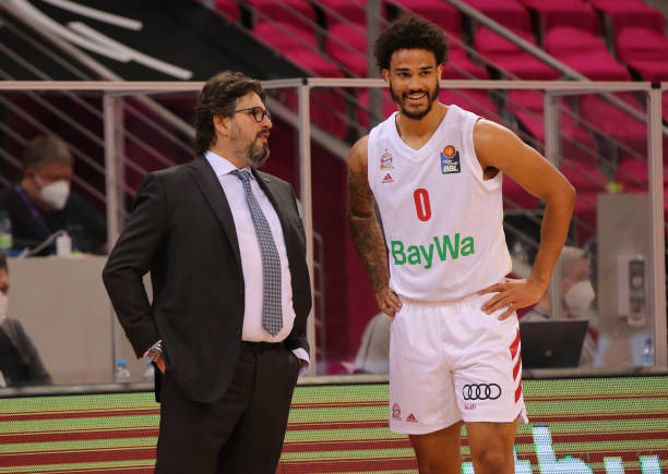 前锋球员利 前锋球员利